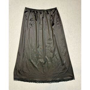 Vintage Fruit Of The Loom Black Lace Slip Skirt. Whimsagoth Midi skirt Sz M